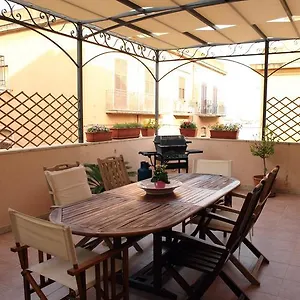 2* Frühstückspension La Terrazza Sul Porto