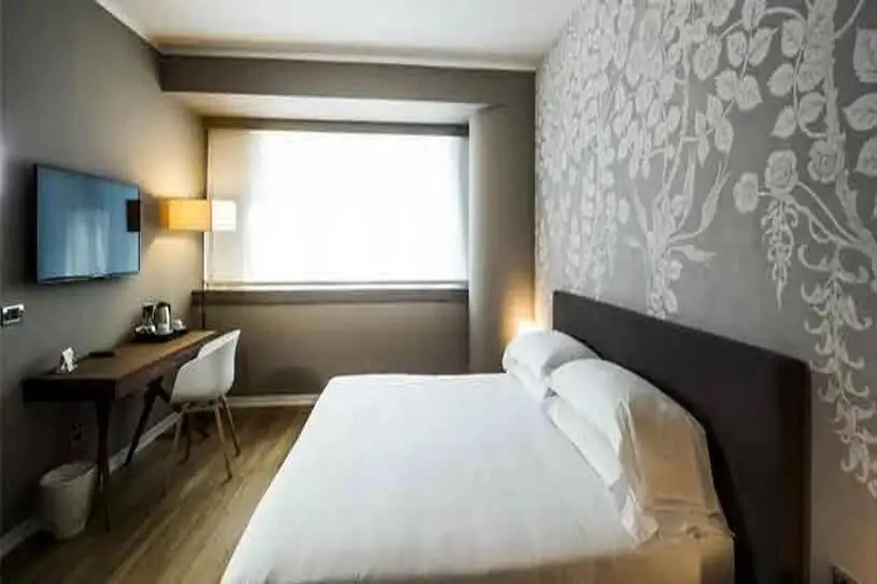 B&B Hotel Trapani Crystal Italy
