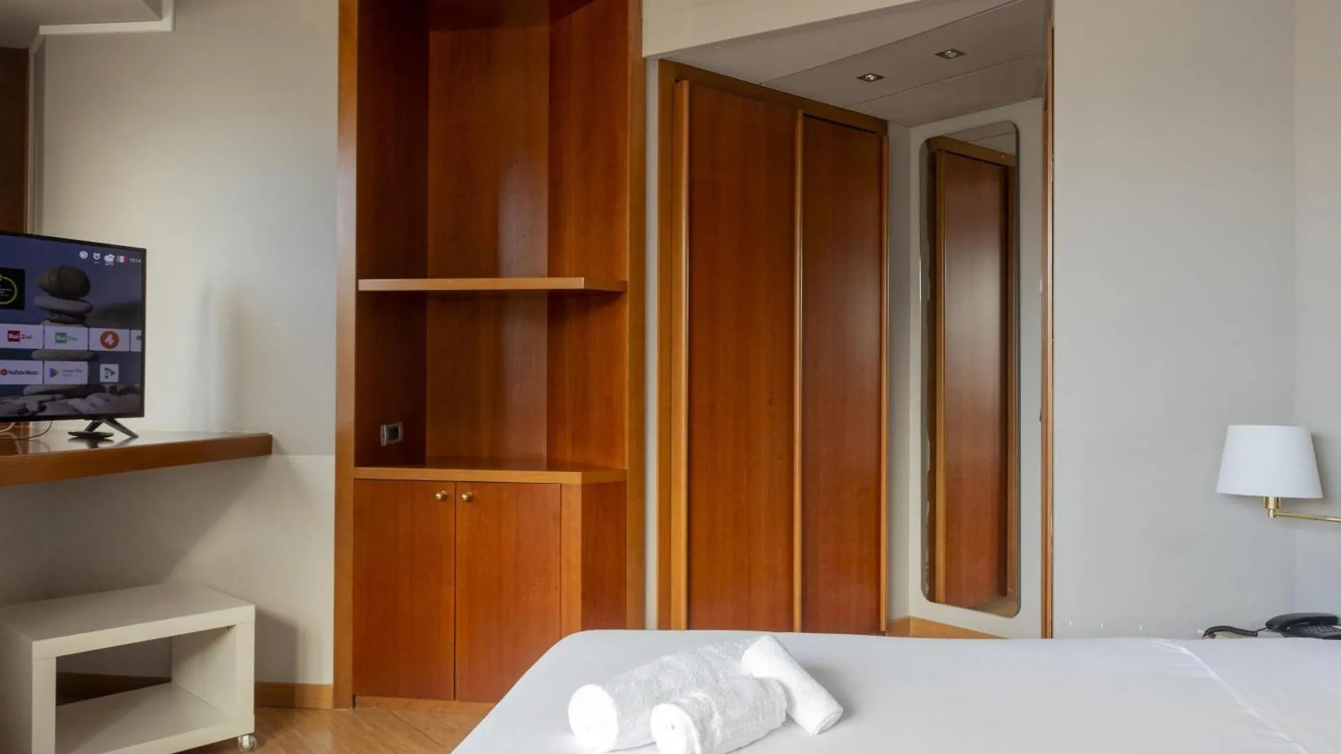 B&B Hotel Trapani Crystal 4*,
