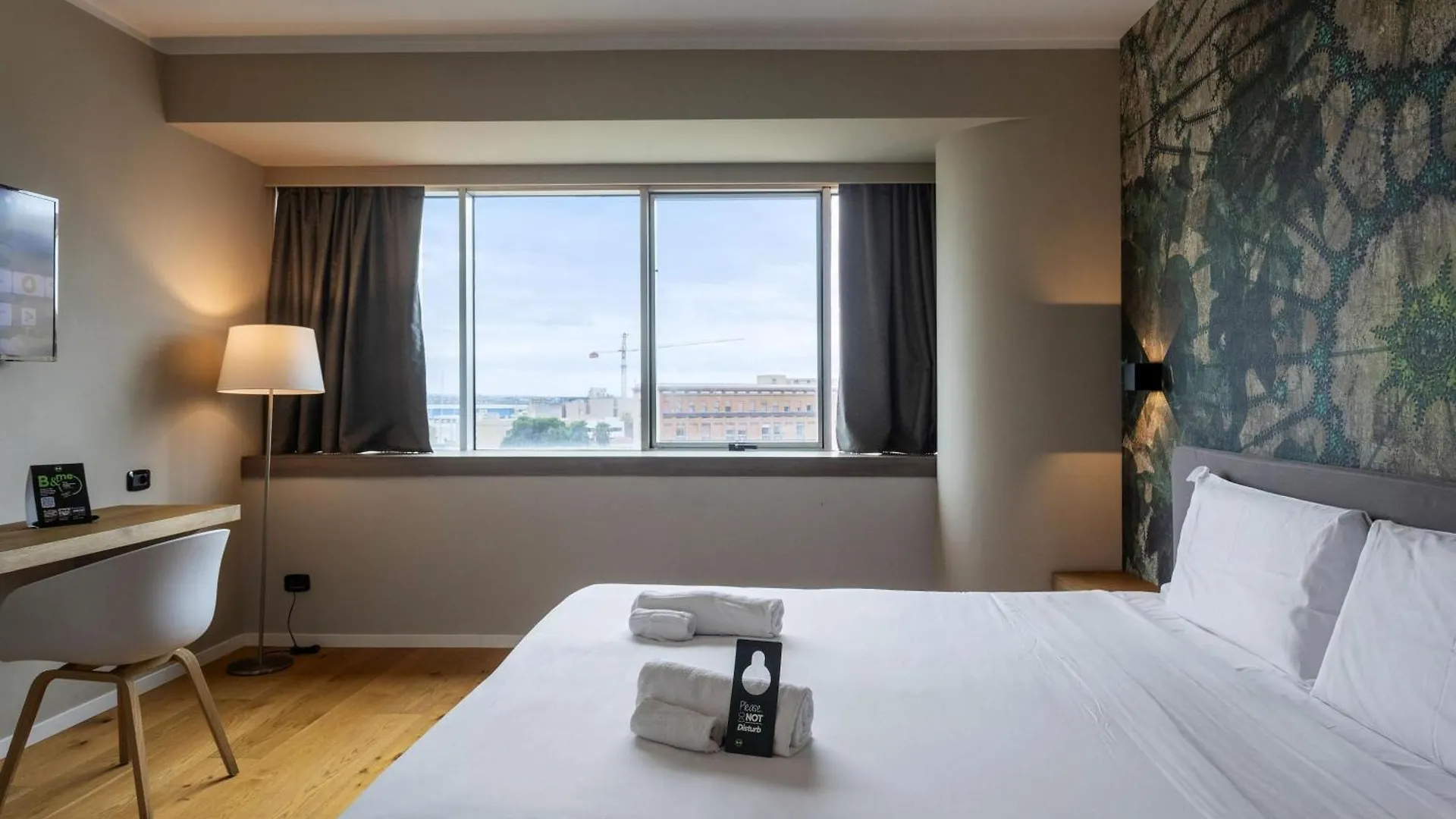 B&B Hotel Trapani Crystal contacts